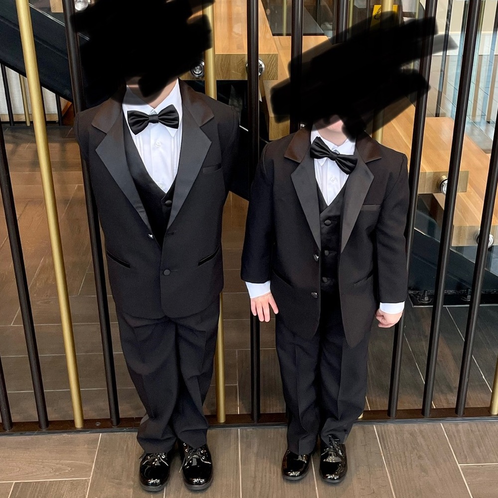 Little boys tuxedo
